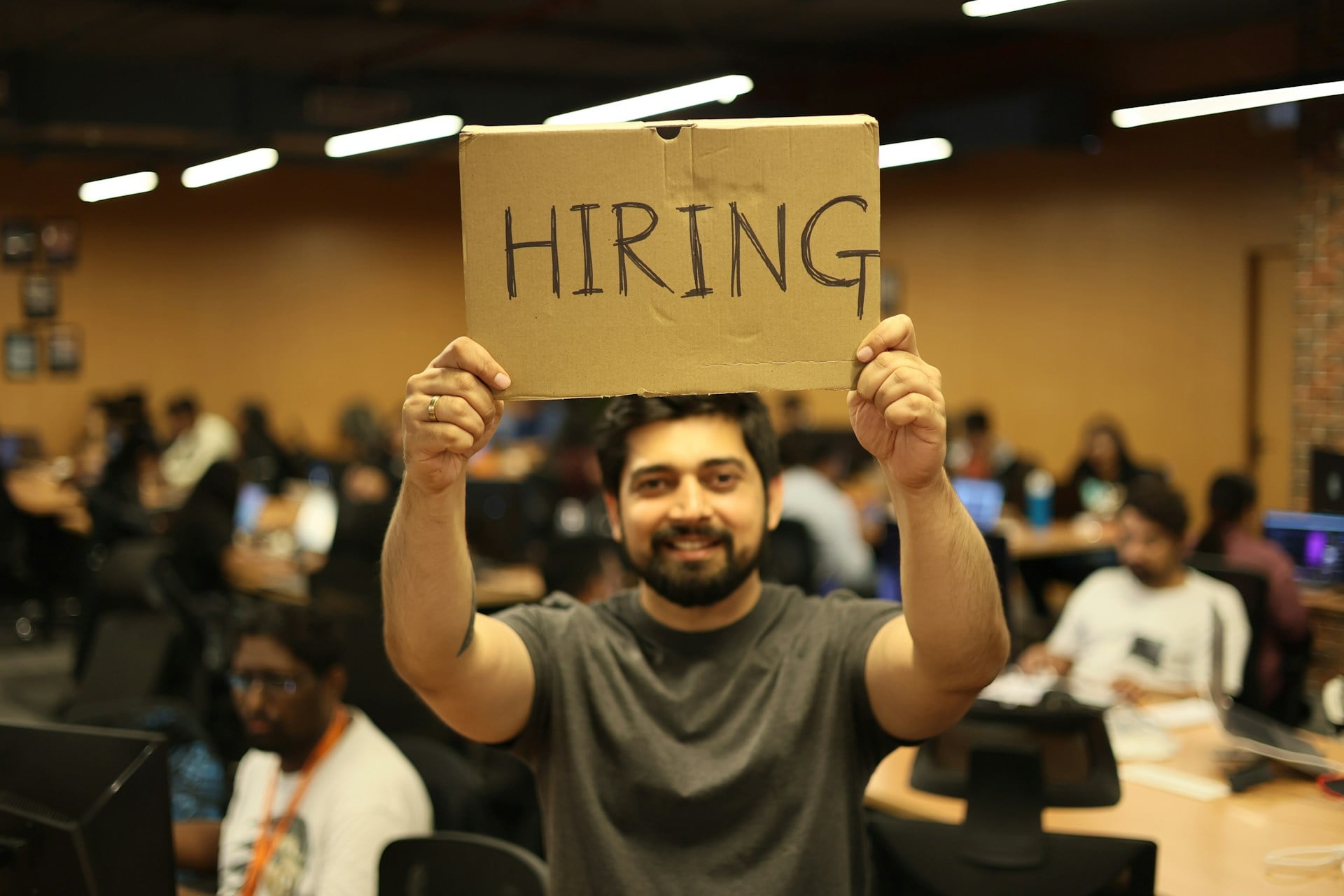 📈 C2C Market Trends 2025: Rates, Hot Skills, and Remote Opportunities